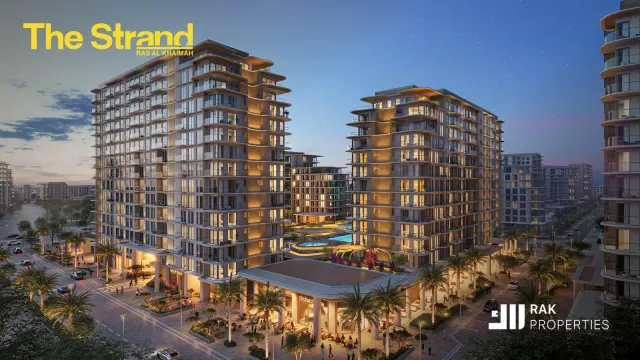 The Strand – Lunara